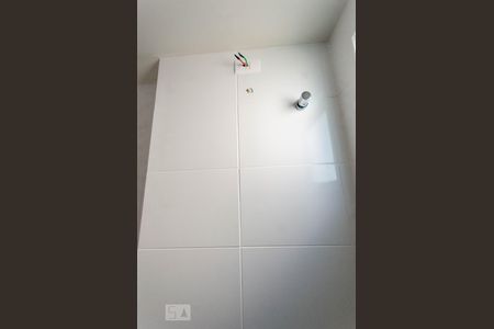 Banheiro de apartamento para alugar com 1 quarto, 35m² em Portão, Curitiba