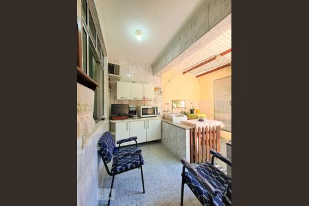Casa à venda com 230m², 3 quartos e sem vagaÁrea de Serviço