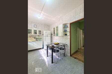 Casa à venda com 230m², 3 quartos e sem vagaCozinha