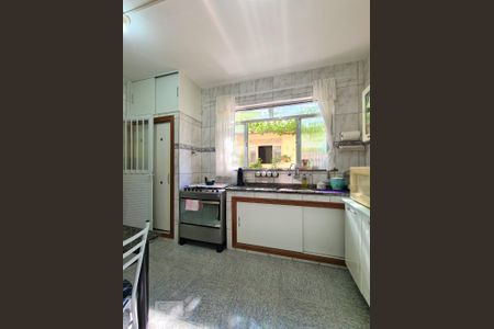 Casa à venda com 230m², 3 quartos e sem vagaCozinha