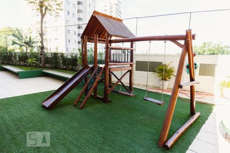 Apartamento para alugar com 90m², 2 quartos e sem vagaPlayground