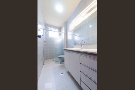 Apartamento para alugar com 77m², 2 quartos e 1 vaga Apartamento para alugar com 77m², 2 quartos e 1 vagaBanheiro