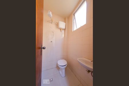 Apartamento para alugar com 77m², 2 quartos e 1 vaga Apartamento para alugar com 77m², 2 quartos e 1 vagaBanheiro de Serviço