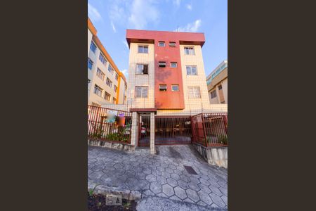 Apartamento para alugar com 77m², 2 quartos e 1 vaga Apartamento para alugar com 77m², 2 quartos e 1 vagaFachada