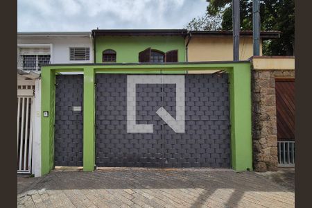 Casa à venda com 128m², 3 quartos e 2 vagasFachada