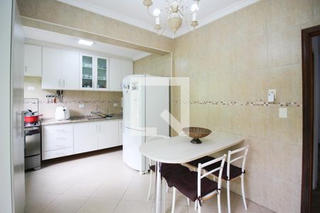 Casa à venda com 128m², 3 quartos e 2 vagasCozinha