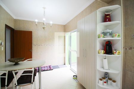 Casa à venda com 128m², 3 quartos e 2 vagasCozinha