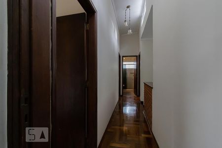 Casa à venda com 500m², 4 quartos e 6 vagasCorredor