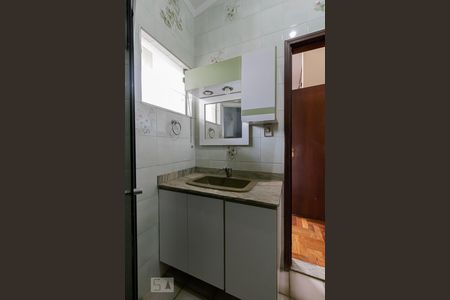 Casa à venda com 500m², 4 quartos e 6 vagasBanheiro da Suíte 2