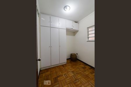 Casa à venda com 500m², 4 quartos e 6 vagasQuarto Edícula
