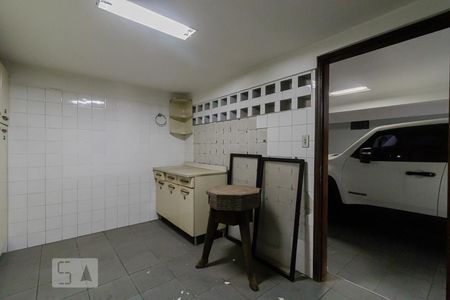 Casa à venda com 500m², 4 quartos e 6 vagasSaleta da Garagem