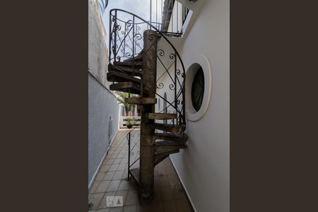 Casa à venda com 500m², 4 quartos e 6 vagasEscada do Sotão