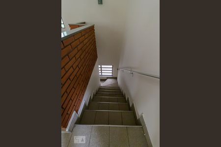 Casa à venda com 500m², 4 quartos e 6 vagasEscada