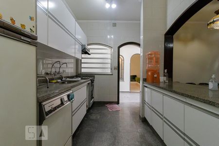 Casa à venda com 500m², 4 quartos e 6 vagasCozinha