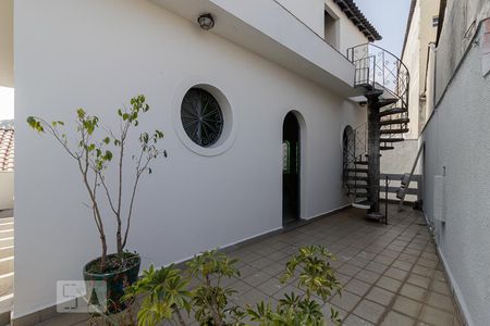 Casa à venda com 500m², 4 quartos e 6 vagasSacada do Salão de Festas