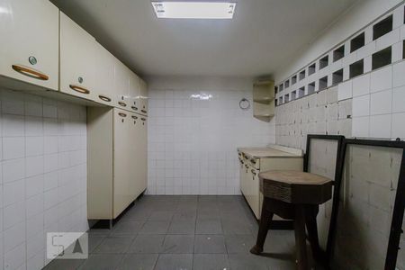 Casa à venda com 500m², 4 quartos e 6 vagasSaleta da Garagem