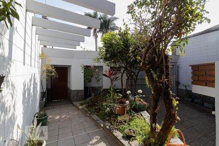 Casa à venda com 500m², 4 quartos e 6 vagasQuintal