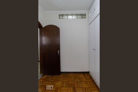 Casa à venda com 500m², 4 quartos e 6 vagasQuarto Edícula
