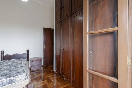 Casa à venda com 500m², 4 quartos e 6 vagasQuarto 2