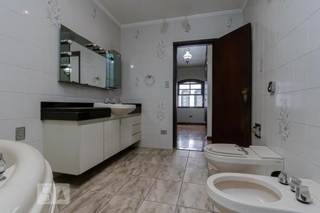 Casa à venda com 500m², 4 quartos e 6 vagasBanheiro da Suíte 1