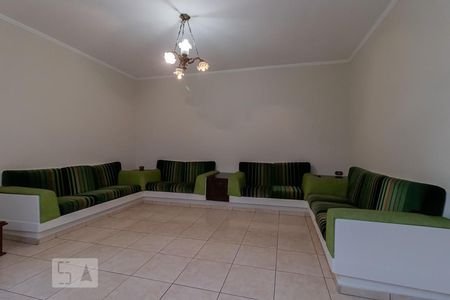 Casa à venda com 500m², 4 quartos e 6 vagasSala de Tv Edícula