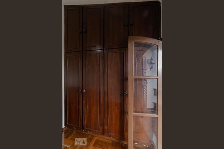 Casa à venda com 500m², 4 quartos e 6 vagasQuarto 2