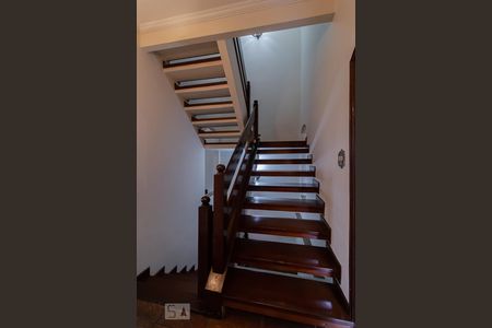 Casa à venda com 500m², 4 quartos e 6 vagasEscada