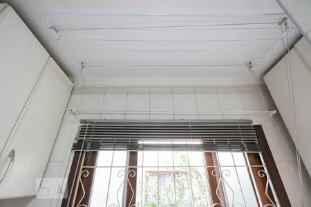 Casa de condomínio à venda com 83m², 2 quartos e 2 vagasLavanderia