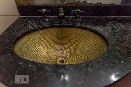 Apartamento à venda com 90m², 2 quartos e 1 vaga Apartamento à venda com 90m², 2 quartos e 1 vagaBanheiro da Suíte - Pia