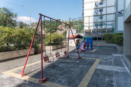 Apartamento à venda com 90m², 2 quartos e 1 vaga Apartamento à venda com 90m², 2 quartos e 1 vagaÁrea Comum - Playground