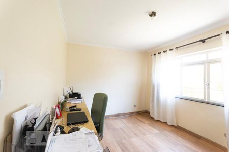 Casa à venda com 199m², 3 quartos e 3 vagas Casa à venda com 199m², 3 quartos e 3 vagasQuarto 4