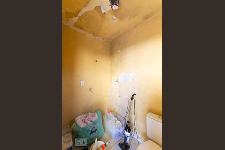 Casa à venda com 199m², 3 quartos e 3 vagas Casa à venda com 199m², 3 quartos e 3 vagasBanheiro de Serviço