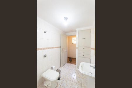 Casa à venda com 199m², 3 quartos e 3 vagas Casa à venda com 199m², 3 quartos e 3 vagasLavabo