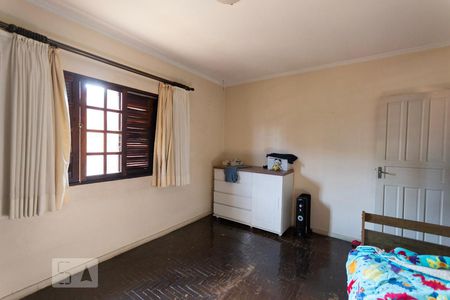 Casa à venda com 199m², 3 quartos e 3 vagas Casa à venda com 199m², 3 quartos e 3 vagasQuarto 3