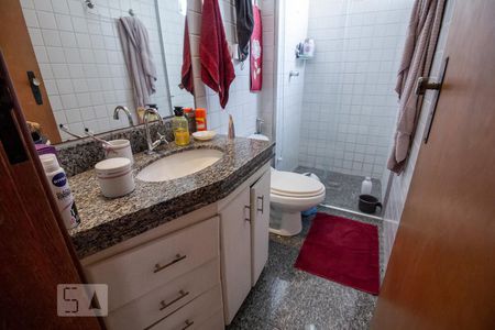 Apartamento à venda com 360m², 4 quartos e 2 vagas Apartamento à venda com 360m², 4 quartos e 2 vagasBanheiro Social