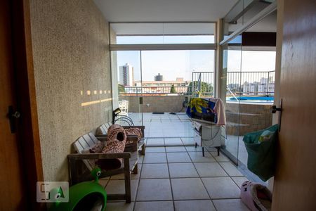 Apartamento à venda com 360m², 4 quartos e 2 vagas Apartamento à venda com 360m², 4 quartos e 2 vagasSala de Estar