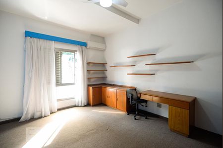 Casa à venda com 210m², 3 quartos e 2 vagasQuarto