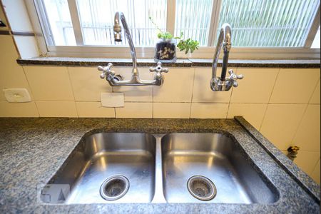 Casa à venda com 210m², 3 quartos e 2 vagasPia