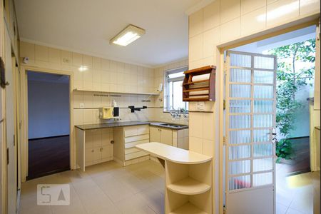 Casa à venda com 210m², 3 quartos e 2 vagasCozinha