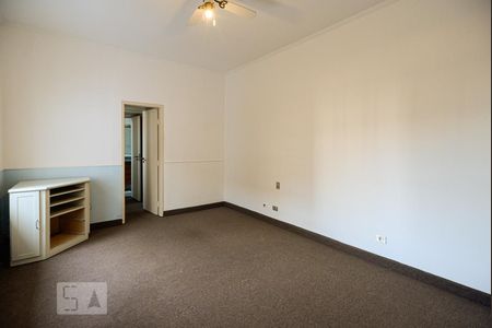 Casa à venda com 210m², 3 quartos e 2 vagasQuarto Suíte