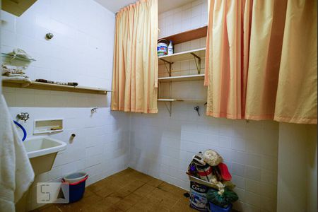 Casa à venda com 210m², 3 quartos e 2 vagasQuarto de Serviço