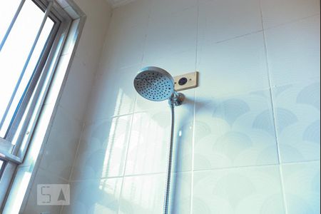 Casa à venda com 210m², 3 quartos e 2 vagasChuveiro