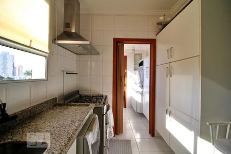 Apartamento para alugar com 107m², 3 quartos e 2 vagasCozinha