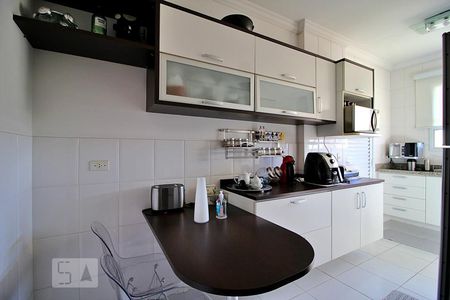 Apartamento para alugar com 107m², 3 quartos e 2 vagasCozinha