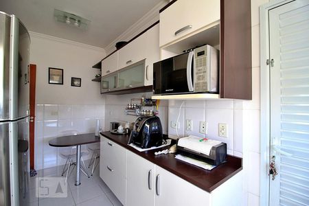 Apartamento para alugar com 107m², 3 quartos e 2 vagas Apartamento para alugar com 107m², 3 quartos e 2 vagasCozinha