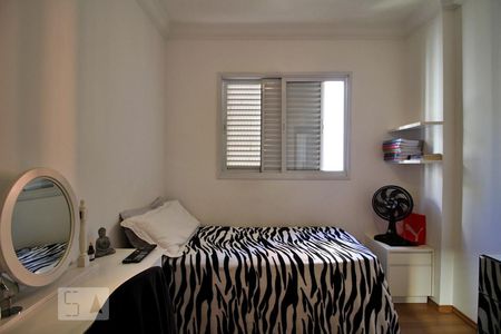 Apartamento para alugar com 107m², 3 quartos e 2 vagasQuarto 2