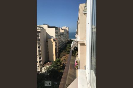 Apartamento à venda com 250m², 3 quartos e 1 vaga Apartamento à venda com 250m², 3 quartos e 1 vagaVista