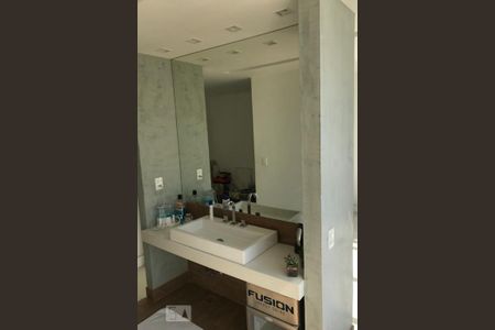 Apartamento à venda com 250m², 3 quartos e 1 vaga Apartamento à venda com 250m², 3 quartos e 1 vagaBanheiro 2