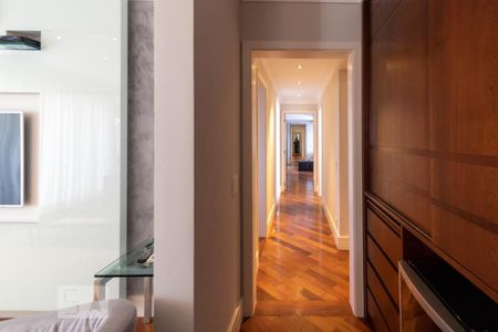 Apartamento para alugar com 495m², 3 quartos e 4 vagasCorredor