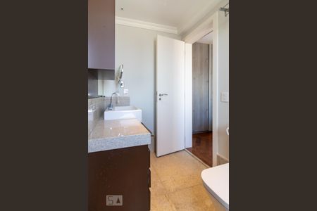 Apartamento para alugar com 495m², 3 quartos e 4 vagasBanheiro Suíte 1